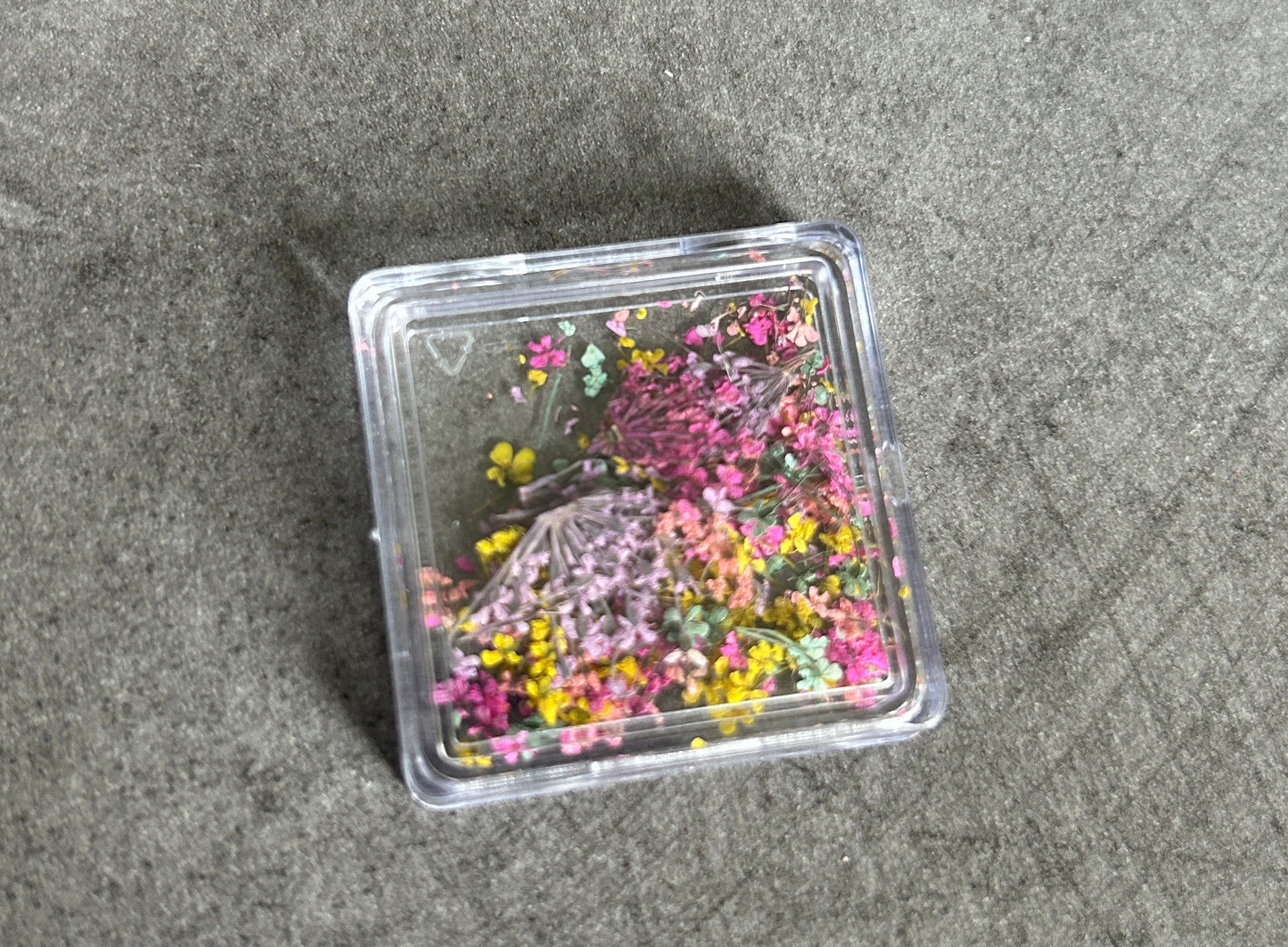 Boîte de fleurs séchées