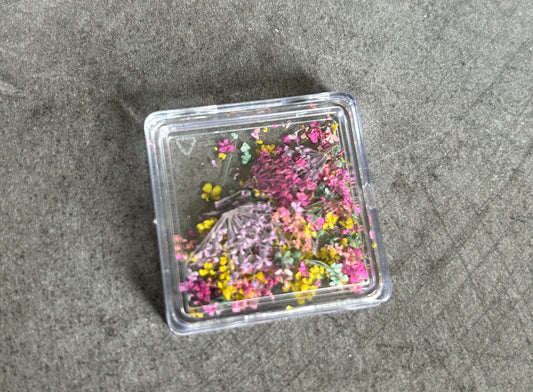Boîte de fleurs séchées