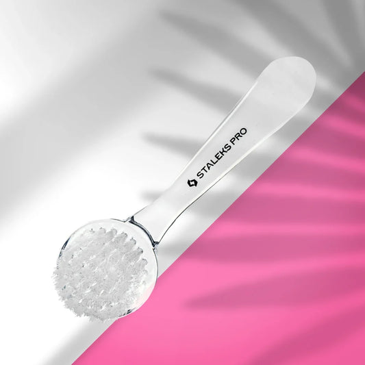 Brosse manucure EXPERT 01 pour l’élimination de la poussière (avec couvercle)